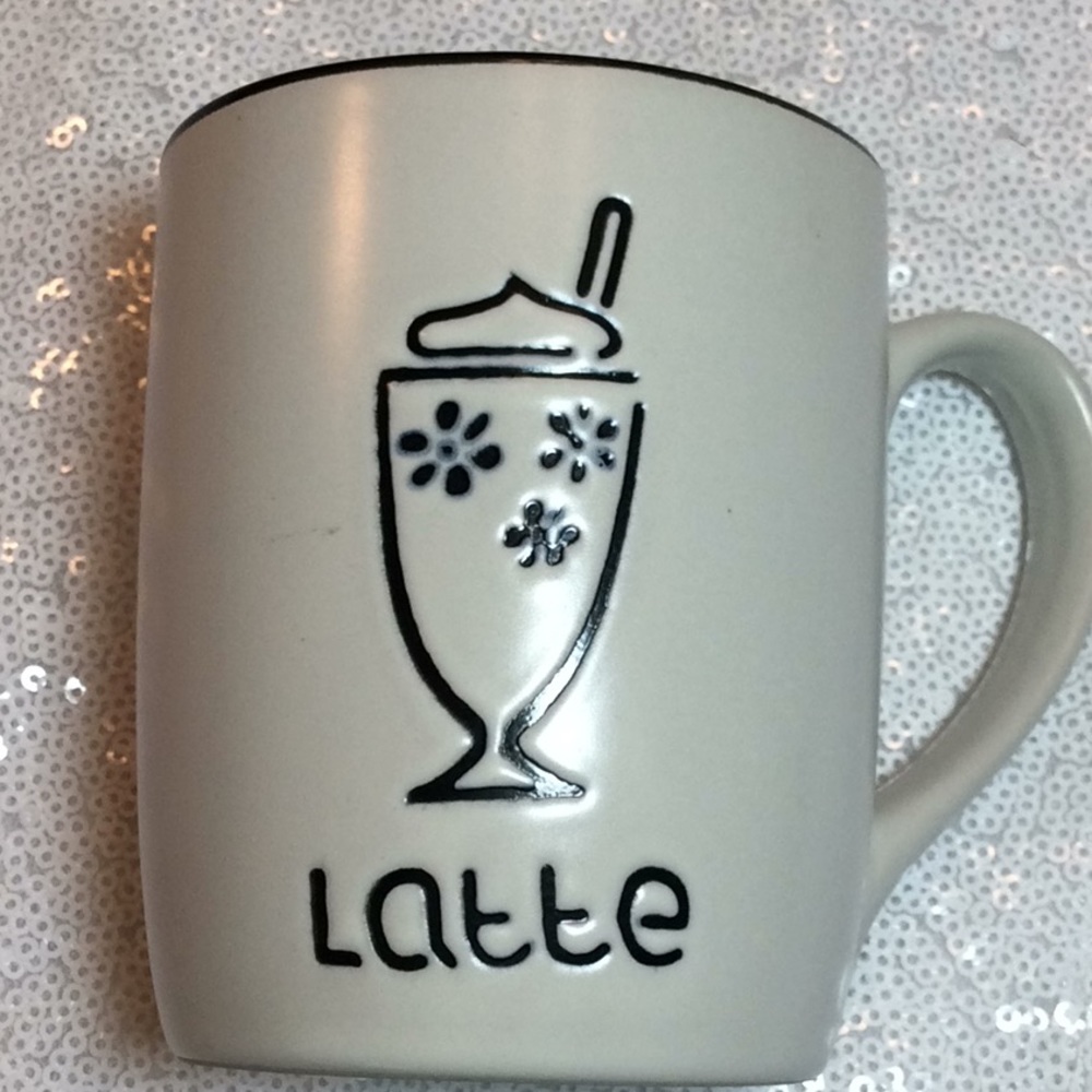 Black and white engraved Latte mug